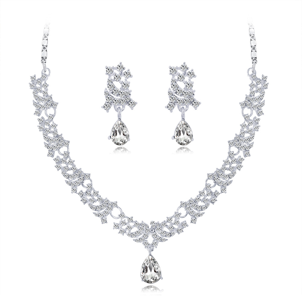 

Fashion classic Necklace Earrings two piece set of high-end alloy inlaid wedding party versatile jewelry, As pic
