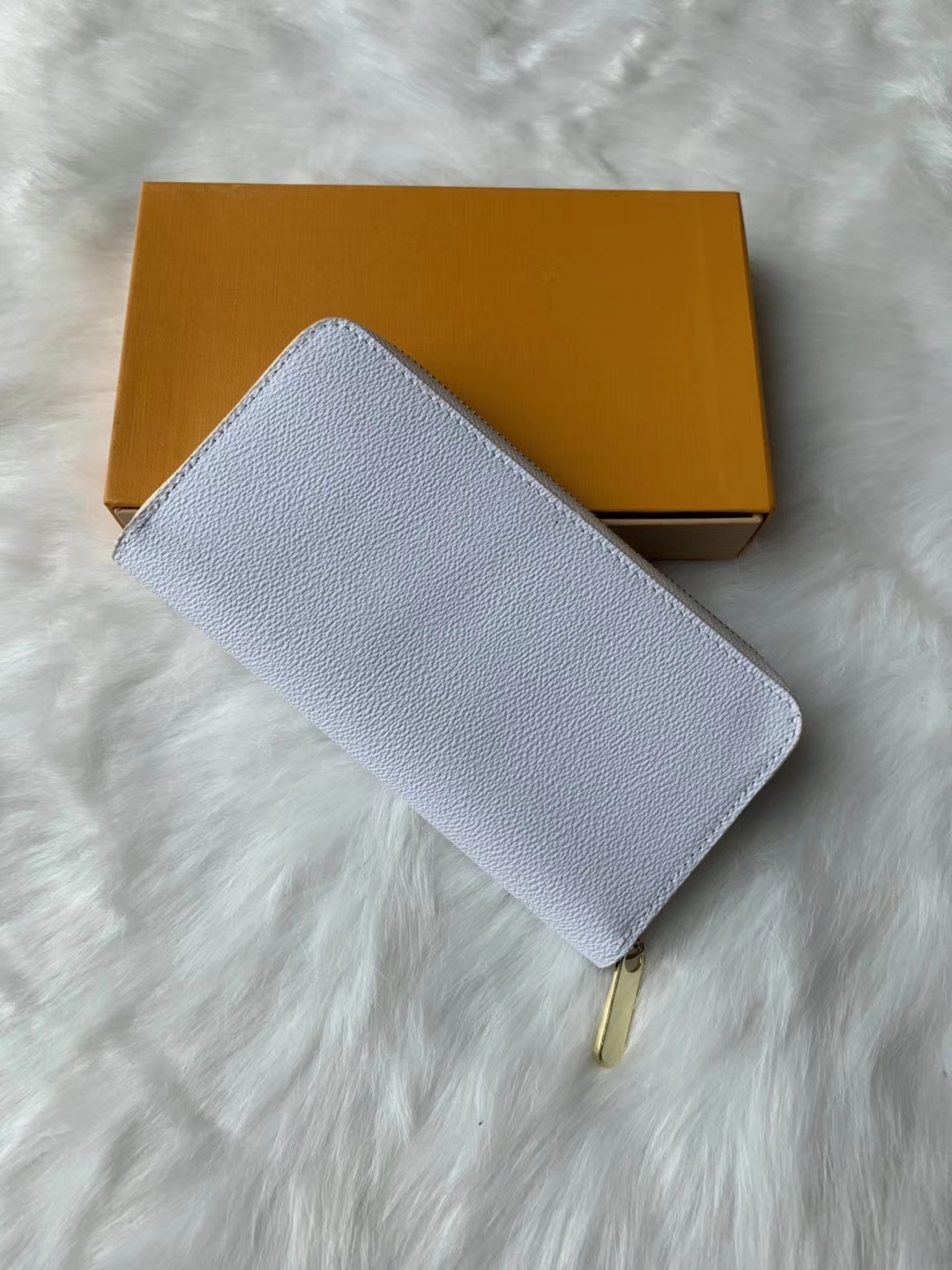 

2021 Wholesale 6 colors fashion single zipper men women leather wallet lady ladies long purse with orange box card 60017, White grid