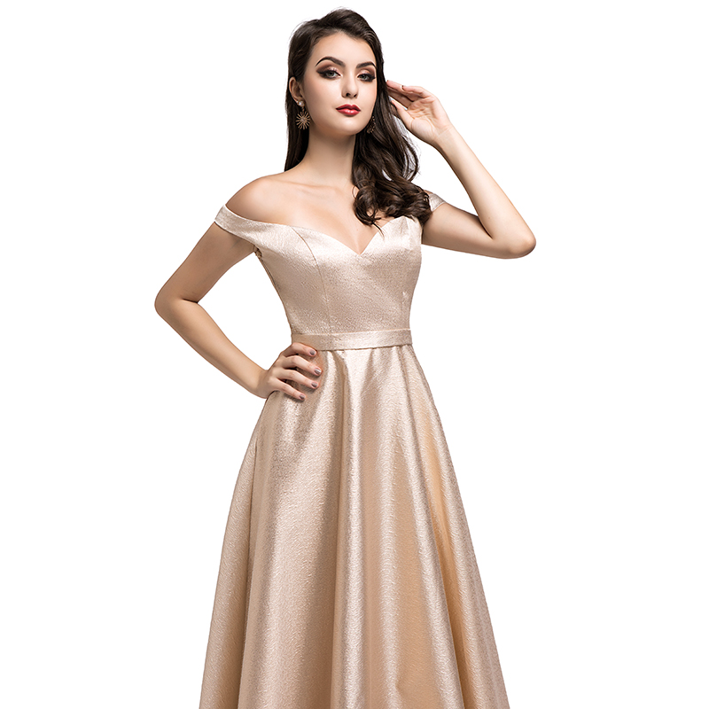 vestiti eleganti dorati