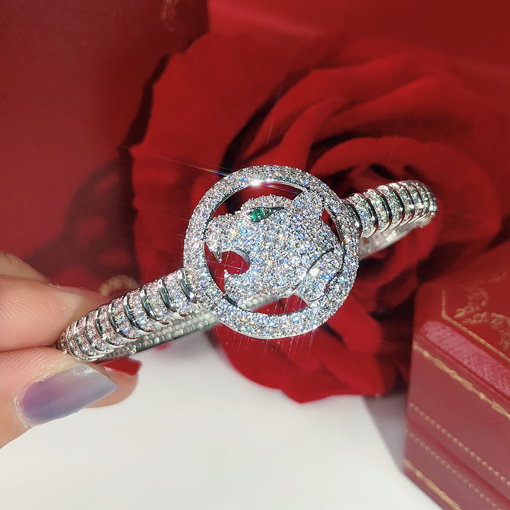 

Round leopard Personality domineering Women's Bracelet Hot Seiko Free shipping Luxurious Dance Bracelet Giving gifts Leopard bracelets