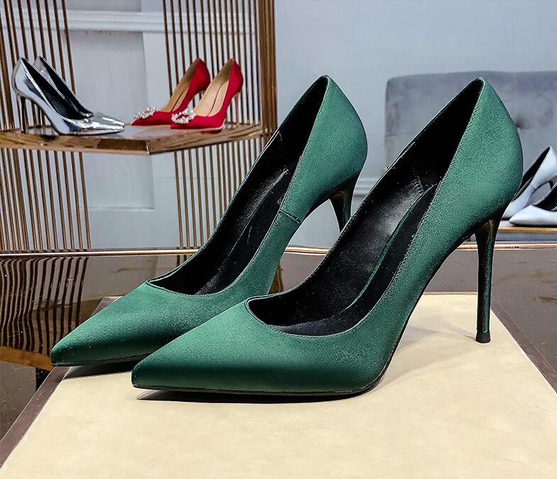 Avec boîte Chaussures à talons hauts Femme vert noirâtre Escarpins Chaussures habillées Slip-On Celebrity talons hauts solides Bouts pointus sexy
