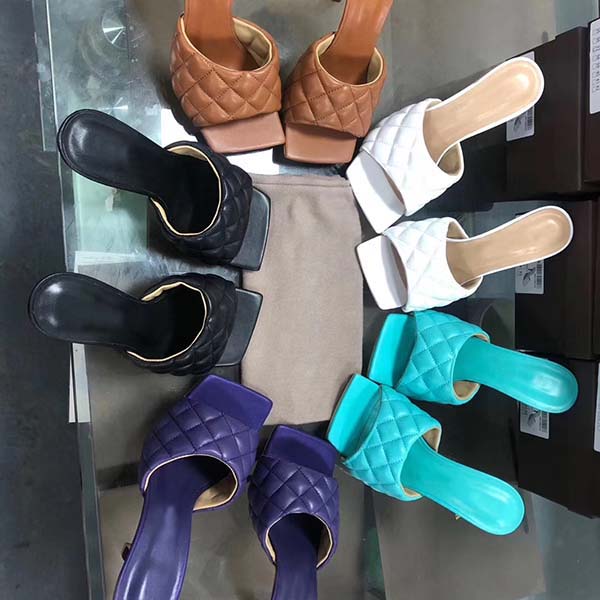 

2020 Designer Sandals TOP-Quality Nappa Dream Square Toe Women Sandals Classic Avaliable Summer Beach Shoes For Girls Lady Slipper, Purple