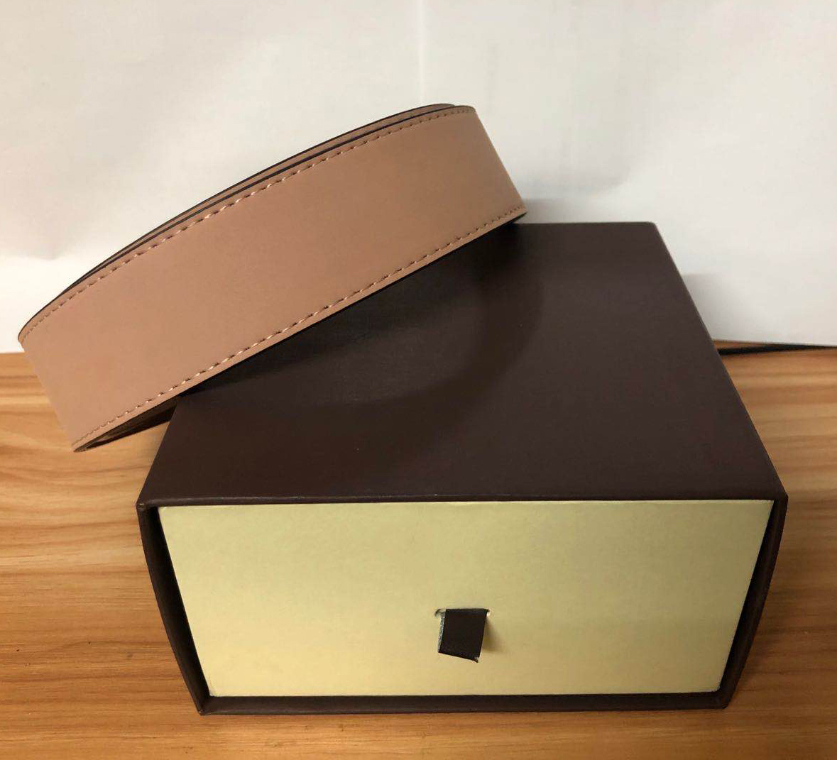 

Belts for Mens Belts Fashion Belt Leather Business Belts Women Big Gold Buckle with orange Box wholesale, No box