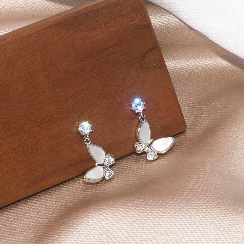 

2020 Korean New Design Trendy Shell Butterfly Earrings For Women Elegant Sweet Zircon Crystal Earrings Ladies Wedding Jewelry