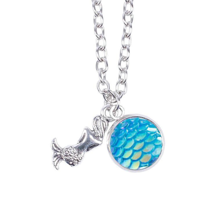 

Bursts of fish scales face gemstone flat bottom drill pendant necklace jewelry Pendant manufacturers Charm, Silver