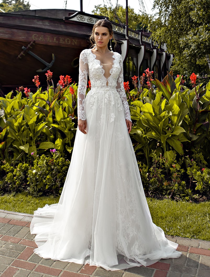 

Bohemian A-line Wedding Dresses V Neck Long Sleeve Lace Appliqued Wedding Dress Backless Ruffle Sweep Train Custom Made Robes De Mariée, Chocolate