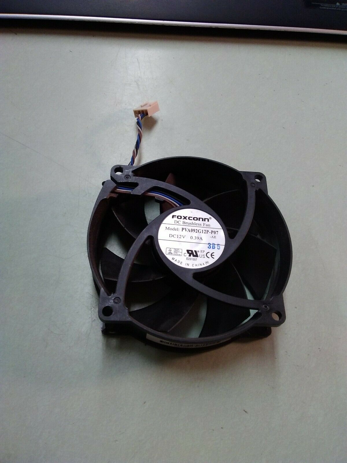 

For Foxconn PVA092G12P-P07 92*92*25mm 12V 0.39A Cooling Fan For HP 625257-001