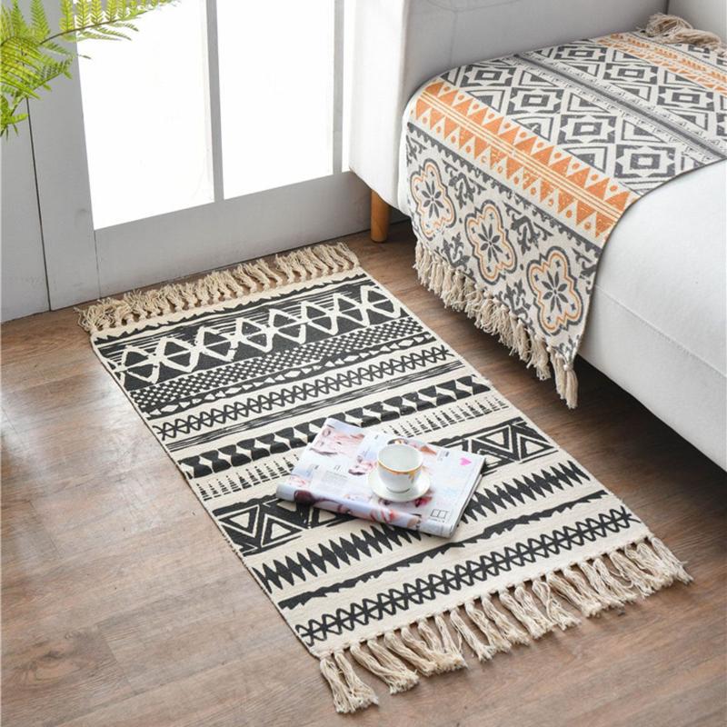 

Retro Bohemian Hand Woven Cotton Linen Carpet Rug Bedside Rug Geometric Floor Mat Living Room Bedroom Carpet Home Decor
