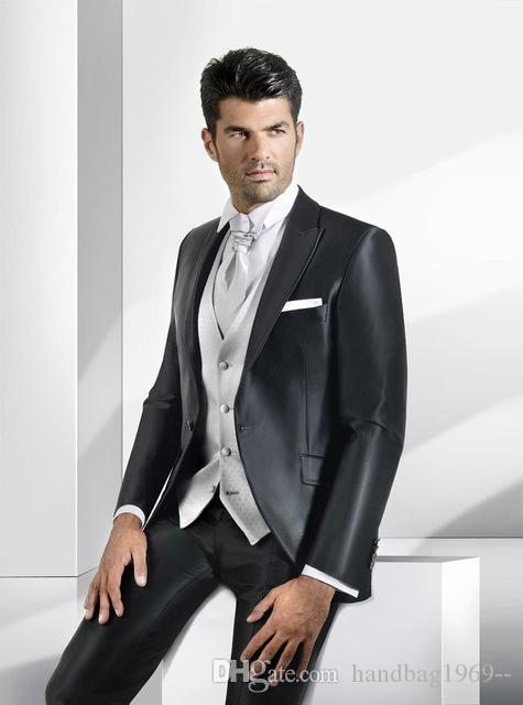Dernière conception brillant noir marié Tuxedos Peak revers garçons d'honneur hommes robes de mariée costumes Blazer (veste + pantalon + gilet +
