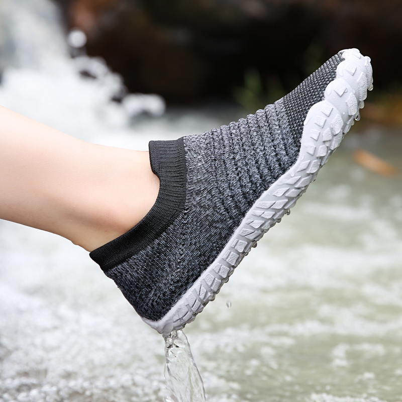 

Summer Water Shoes Men Woman Beach Slippers Upstream Barefoot Sea Beach Shoes Couple Aqua Shoes Swimming Socks Wading Sandals
