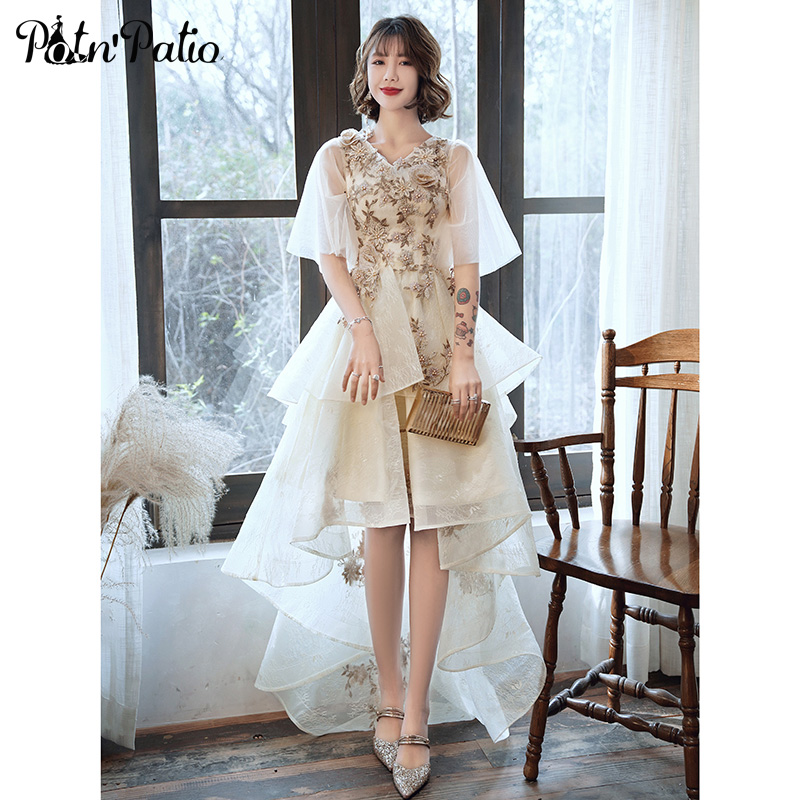 

Luxury Beaded Appliques Champagne Prom Dresses 2020 Elegant V-neck Short Front Long Back Tiered Lace Evening Gowns