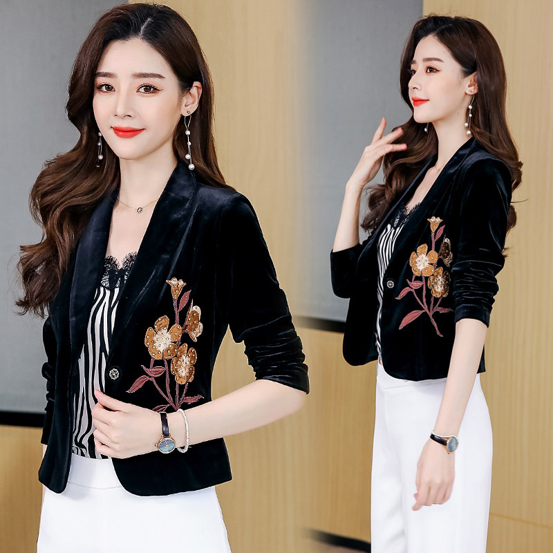 

Spring and Autumn Women's Small Suit Fashion Wild Embroidery Slim Slim Short black Gold Velvet Single buckle Blazers Small Suit