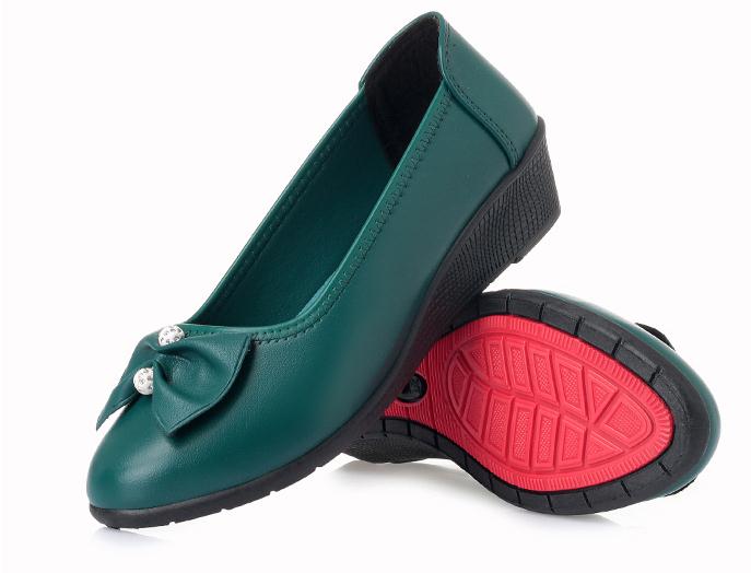 

2019 Women's shoes in Spring and Autumn with New style Slope heel round head Anti-skid of Soft Bottom mother shoes @616995, Black