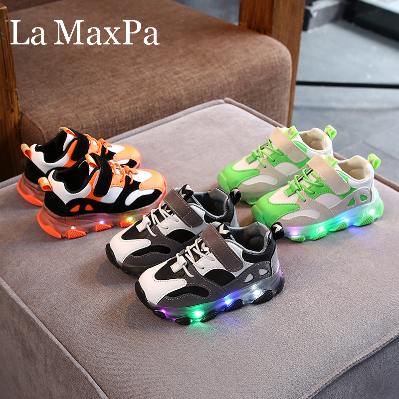 

New Glowing Sneakers for Children Boys Shoes with Sole Enfant Led Light Luminous Sneakers for Girls Shoes Kids Led, Black