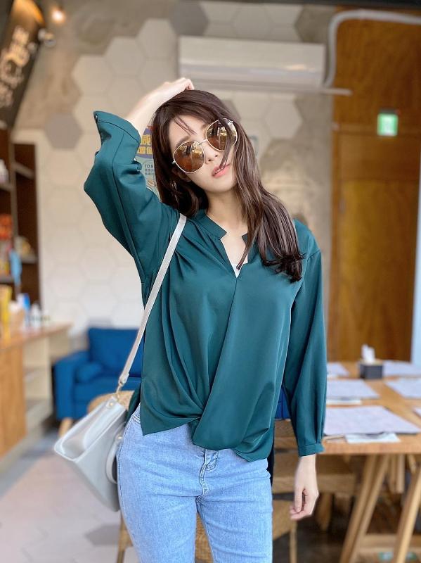 

New loose and simple temperament chiffon shirt female long-sleeved shirt BF bottoming tide, Blue