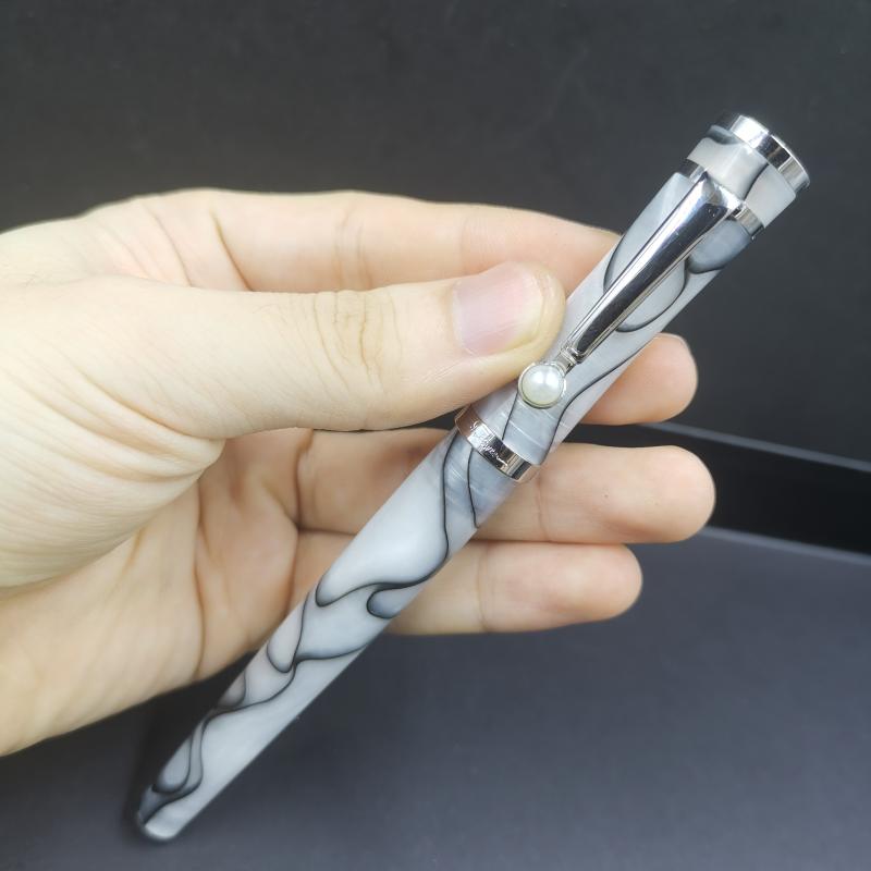 

Fuliwen 2037 Fountain Pen White With Black Swirl Acrylic Ink Pen Fine Nib Stationery Office school supplies Writing Gift, As pic