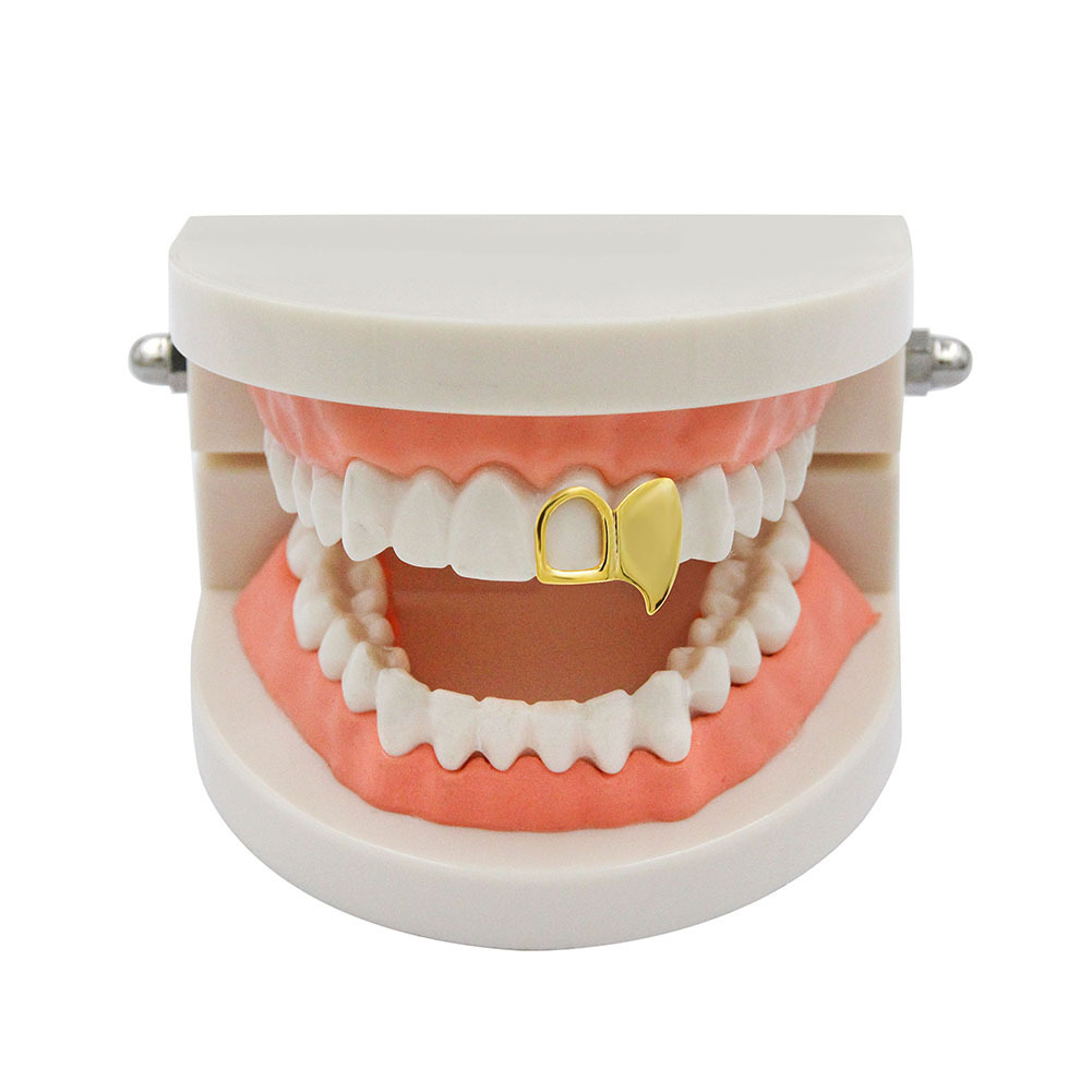 

Hip Hop Set Gold-plated Two A Canine Bring Hollow Out Tooth Set Prop Ornaments