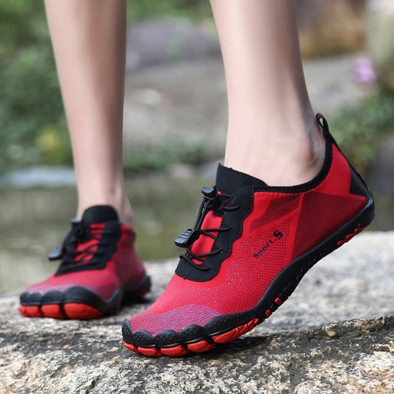 Men Aqua Shoes Lightweight Shockproof Breathable Beach Shoes Leisure Sport Flat