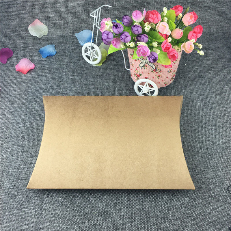 

24pcs/Lot High Capacity Kraft Paper Pillow Boxes For Mousse Cake Hold Gifts Packaging Container Storage Pillow Boxes Wholesale