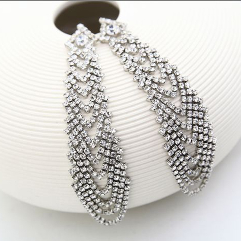 

Fashion Full Bore Ear Nail Exquisite Earrings Popular Earring Ornaments