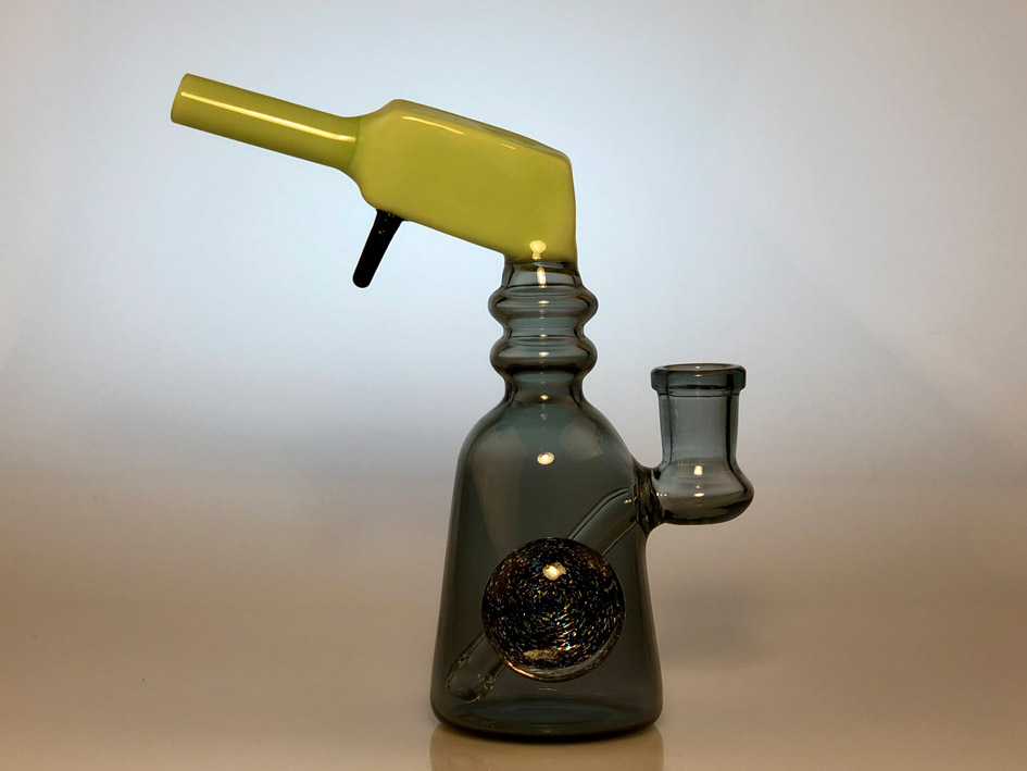 

Cheeky Kiss Bong/Hookah/Pipe/Bubbler/EMS safe and fast delivery/brilliant water filtering effect/superb smoking experience/custom-made/ artistic look
