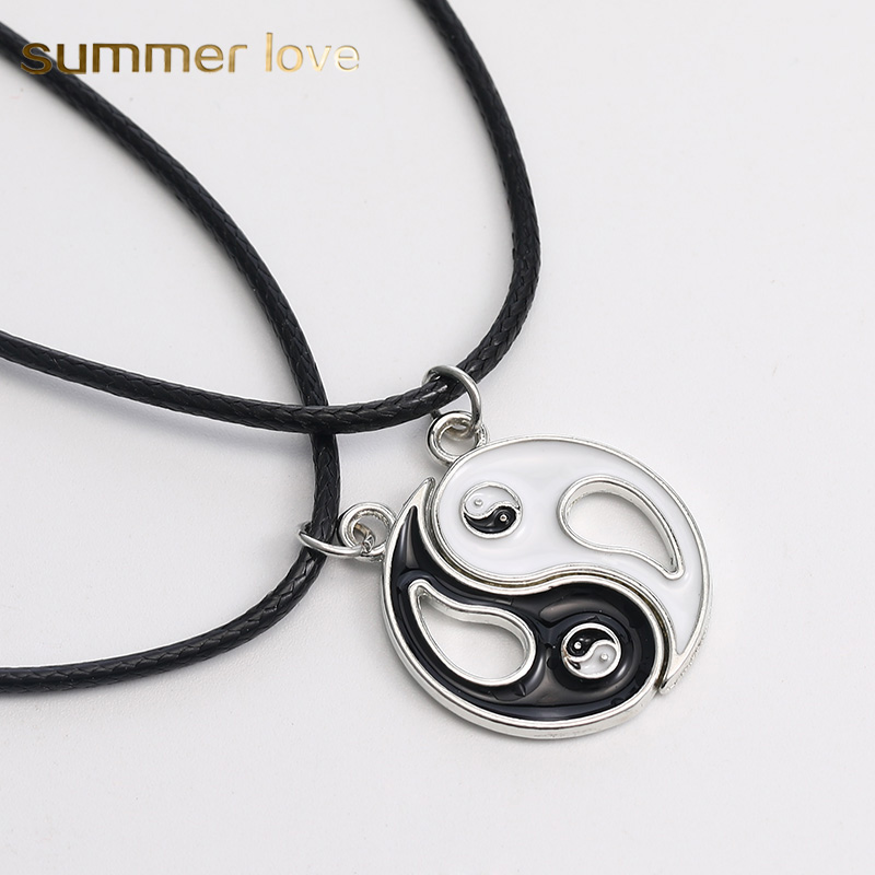 

New Black White Couple Pendants Rope Chain Necklaces for Women Men Splice Gossip Tai Chi Yin Yang Necklaces Christmas Valentine Gift Jewelry
