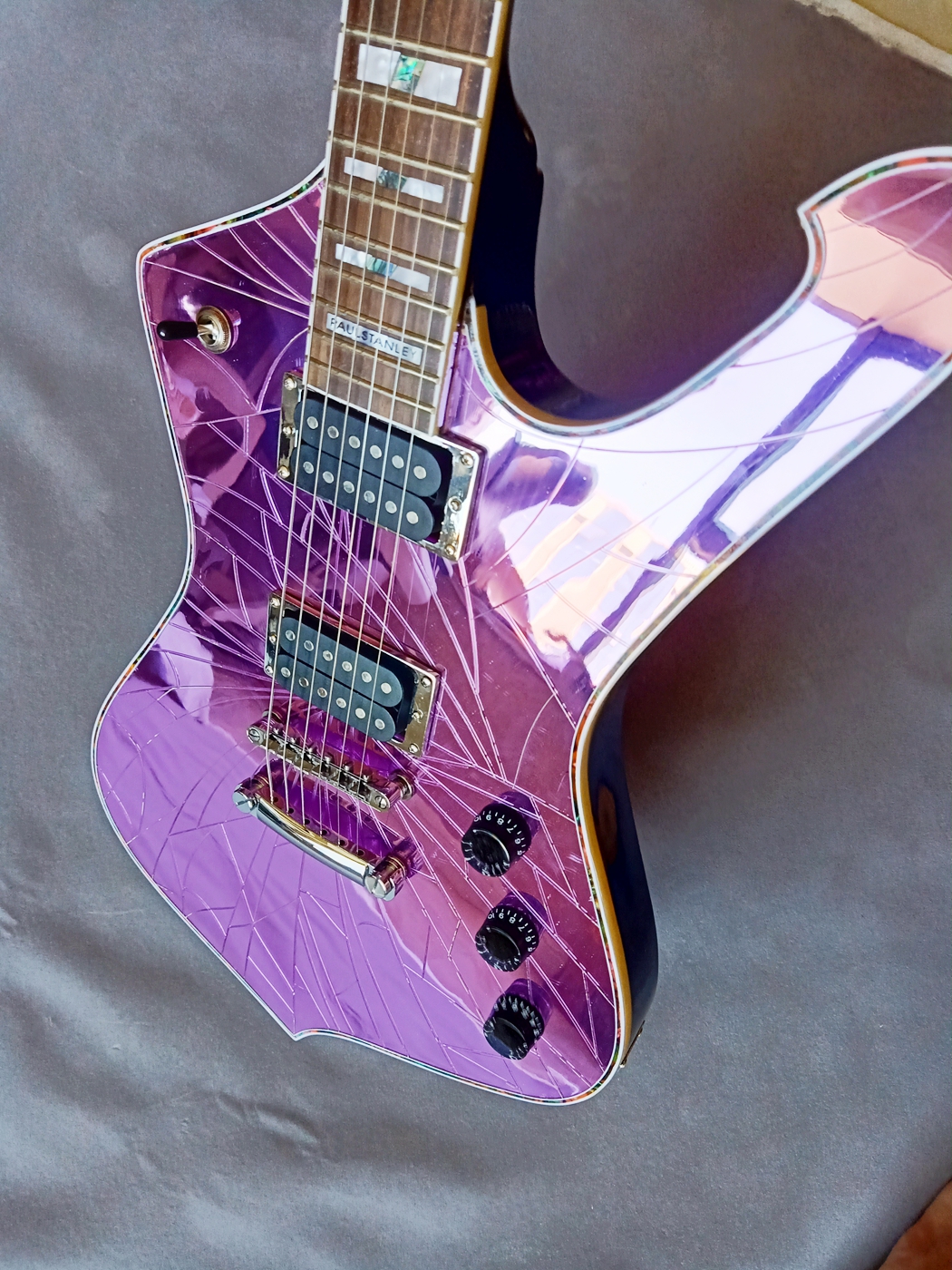 

New Mint Unplayed Paul Stanley KISS PS2CM Purple Cracked Mirror Guitar Free Shipping
