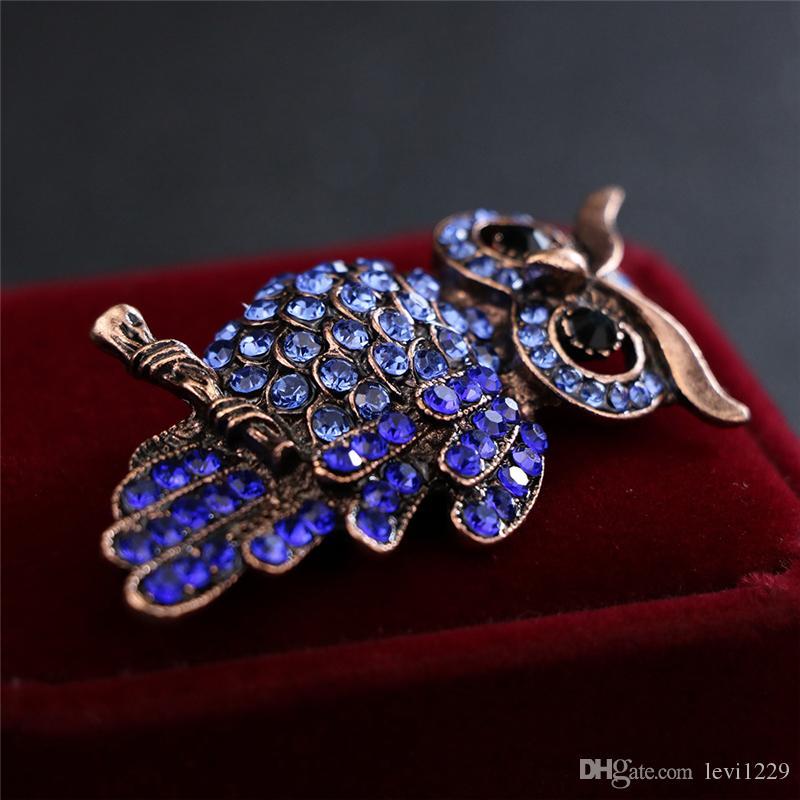 YRUI 6 PCS Christmas Brooch Creative Snowman Shaped Brooch Sets Jewelry Accessories for Party Decoration