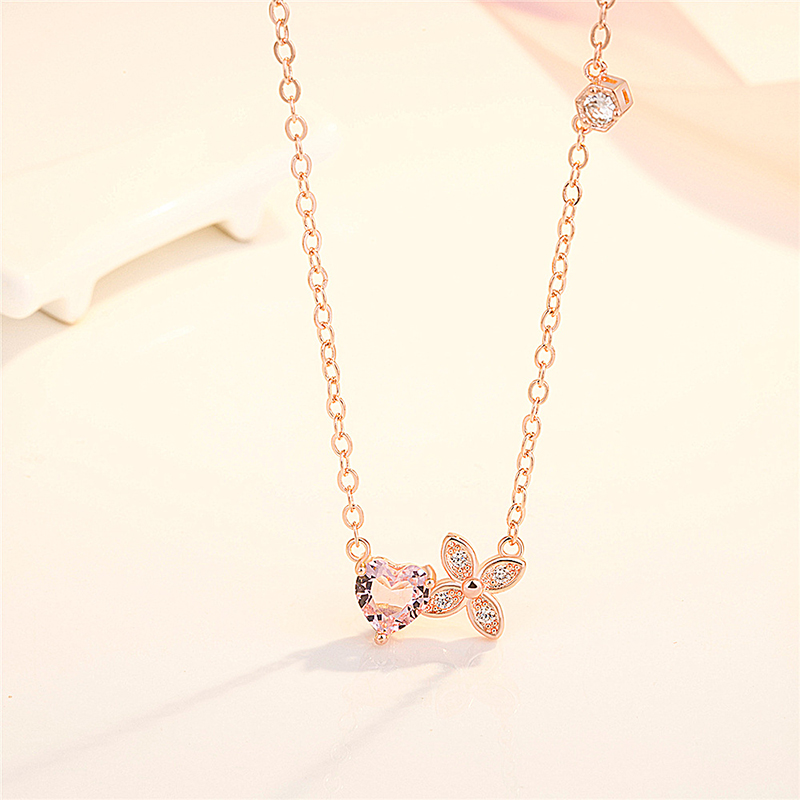

Pendant Necklaces Korean Version Of Four-leaf Clover Necklace Female Pink Crystal Zircon Love Lucky Rose Gold Clavicle Chain Neckla