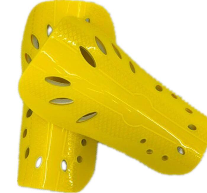 

Top good fitness Skirting for adults and children football professional skirting and shin guards competition training training Sports Safety, Orange 16*8cm