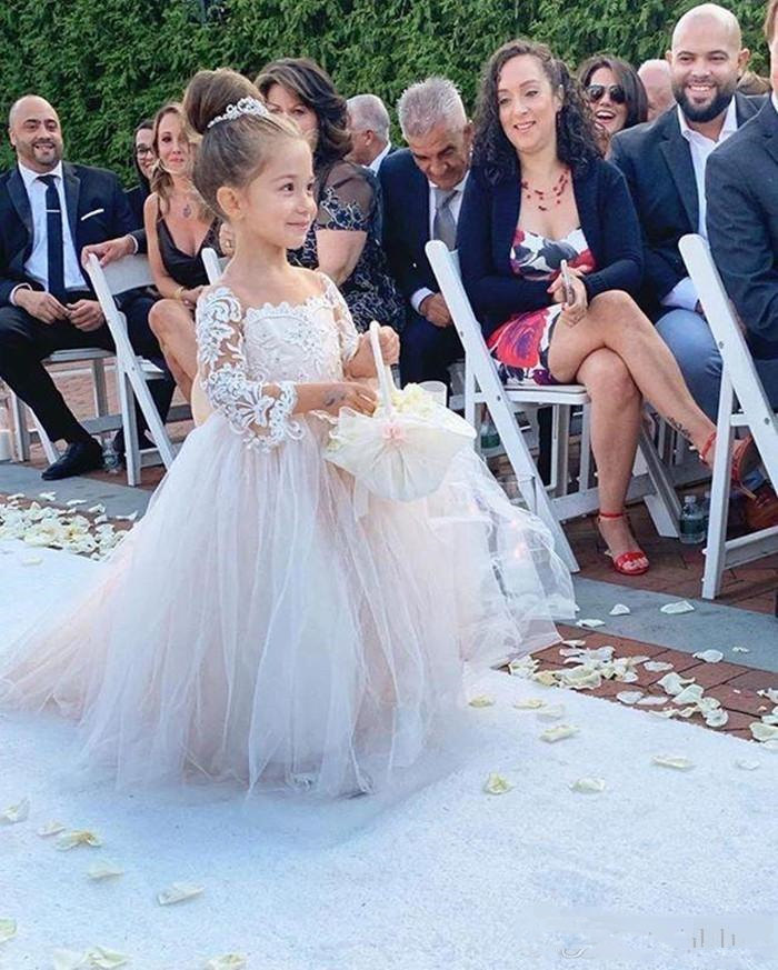 

2020 Blush Flower Girl Dresses For Weddings Ball Gown Long Sleeves Tulle Lace Bow Long First Communion Dresses Little Girl, Fuchsia