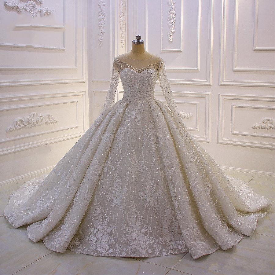 

2020 Luxury Ball Gown Wedding Dresses Jewel Neck Beaded Appliqued Long Sleeve Lace Bridal Gowns Vintage Plus Size robes de soiree, Ivory
