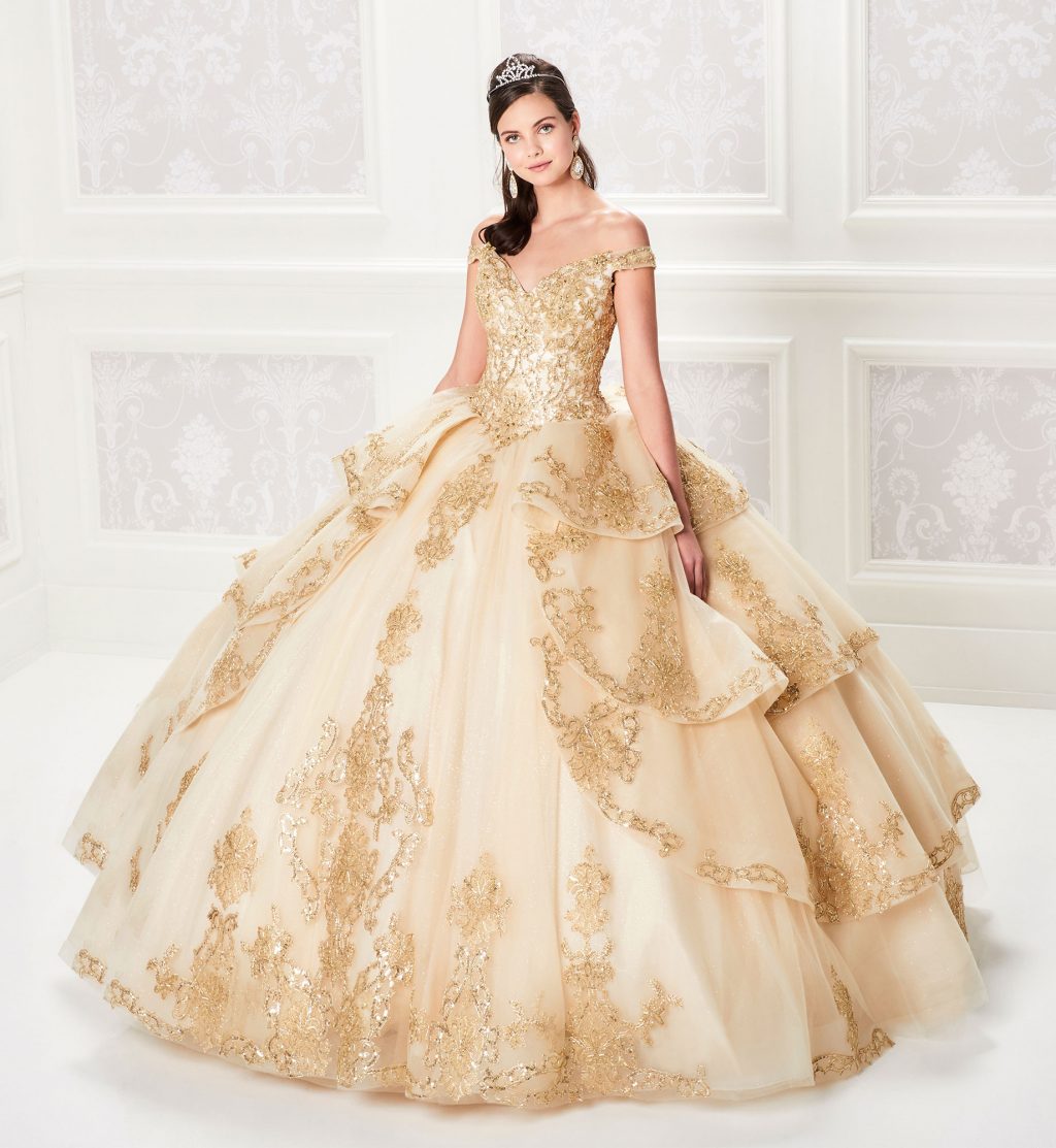 

2020 Ball Gown Champagne Quinceanera Dresses Lace Bodice Corset Gold Appliqued Sequins Prom Dress Tiered Tulle Gorgeous Princess Gowns, Red
