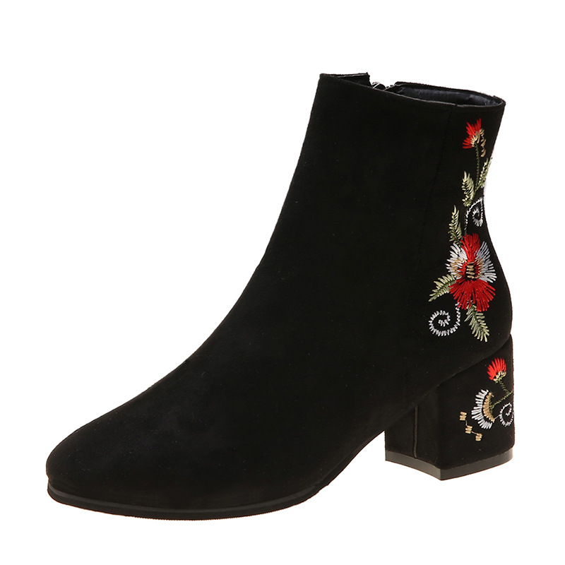 

2019 new retro national wind embroidered boots children's short high heel thick with embroidered bare mother women's, Red