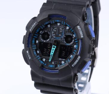 nouveau 2018 Hommes Montres Led Sport Montres-bracelets étanches de luxe Montre numérique 12 couleurs