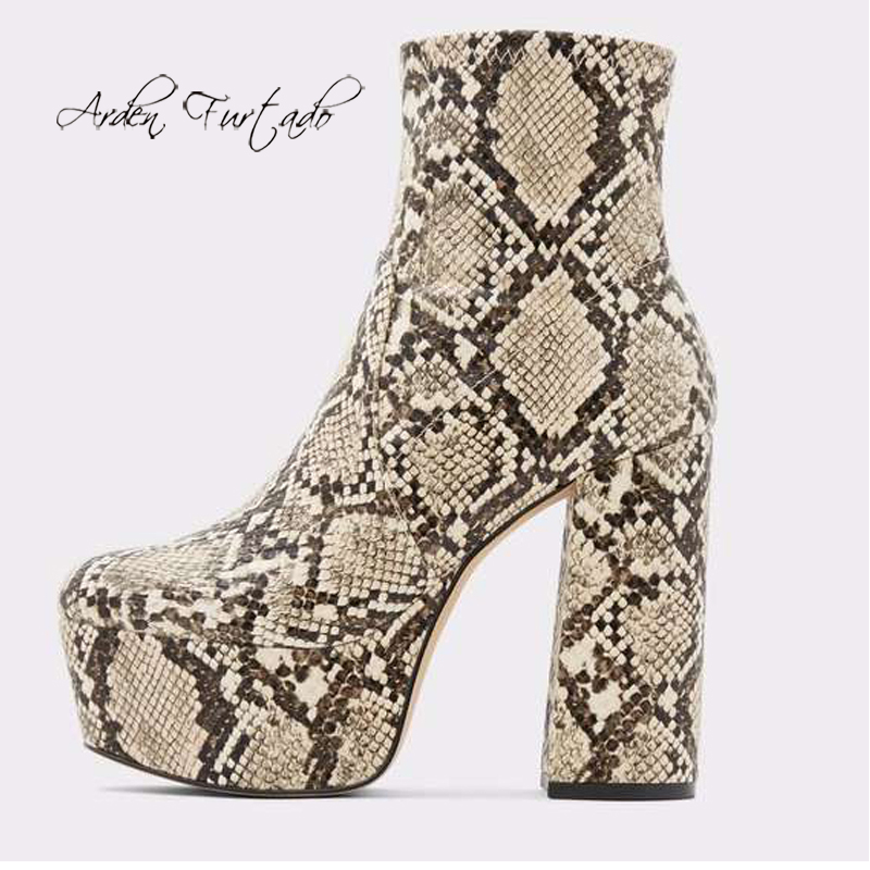 

Arden Furtado 2020 Fashion Women's Shoes Winter Sexy Elegant Ladies Boots platform chunky heels Short Boots snakeskin 42, Black