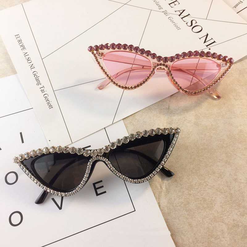 

retro fashion Popular Women Designer Sunglasses Retro triangle personality avant-garde exaggerated Sunglasses cat eye with drill 6262