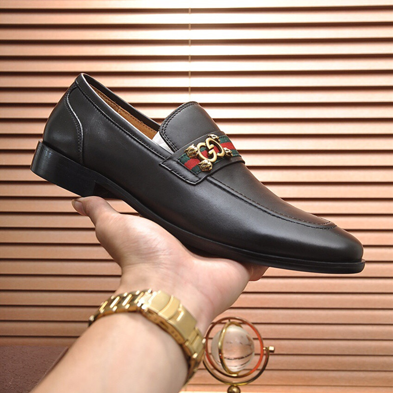 Chaussures en cuir chaussures habillées formelles de haute qualité peau lumineuse gentlemen Set pied design avec des richelieus d'affaires de cha