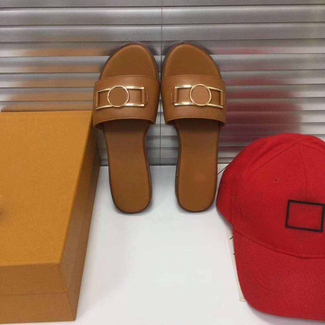 

2020 classic sandals ladies beach cartoon big head sandals designer leather flat bottom hotel bathroom shoes plus size 41, Brown