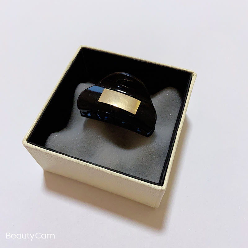 

Classic fashion two color small claw clip C style hairpin for Ladies collection luxurious items hair ornament party gift for vip