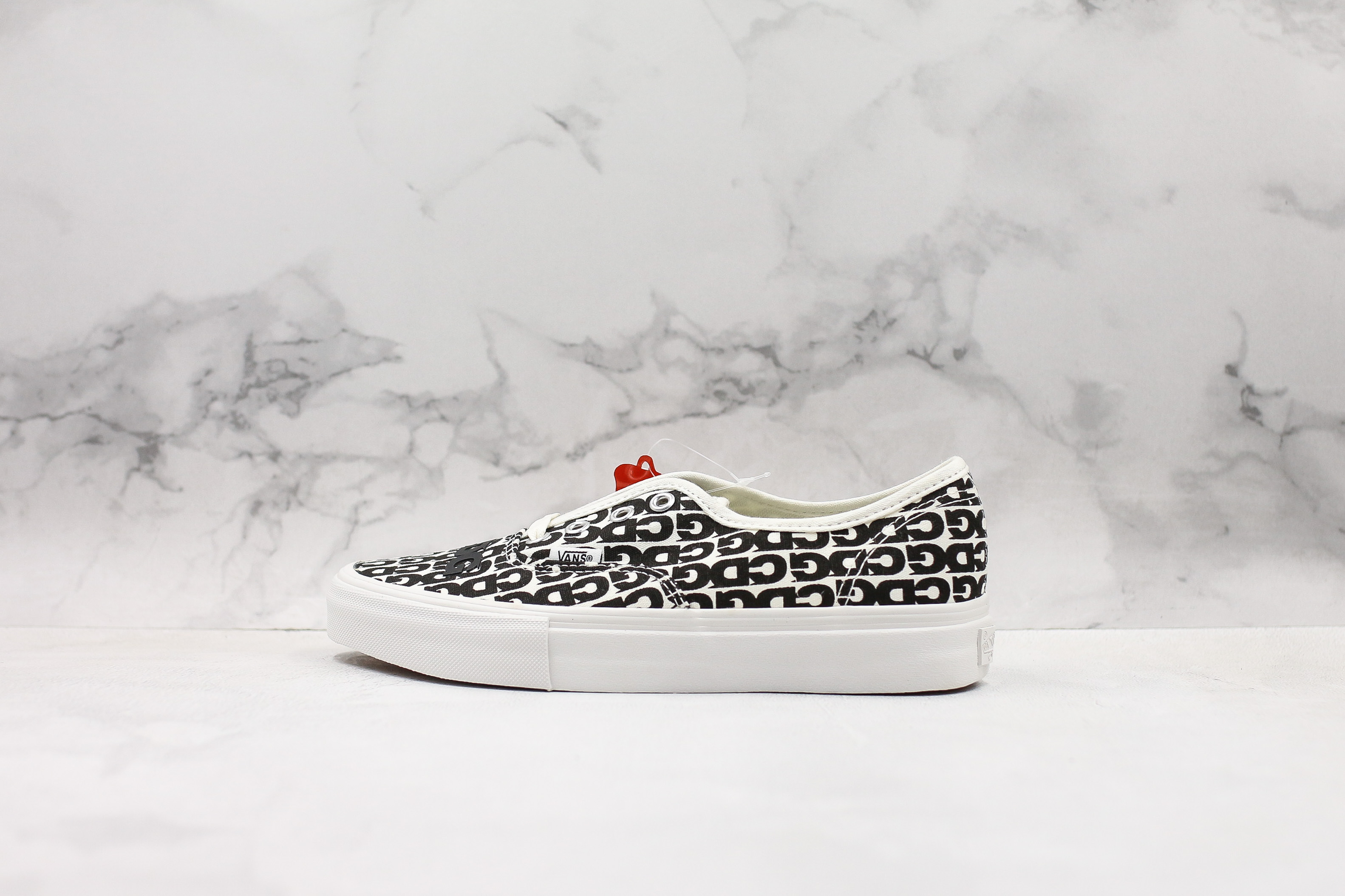 

19SS Van Authentic CDG White Black Old Skool cdgs Classic Men Casual shoes Skateboard Canvas Sports Shoes Designer Sneakers Size 36-44