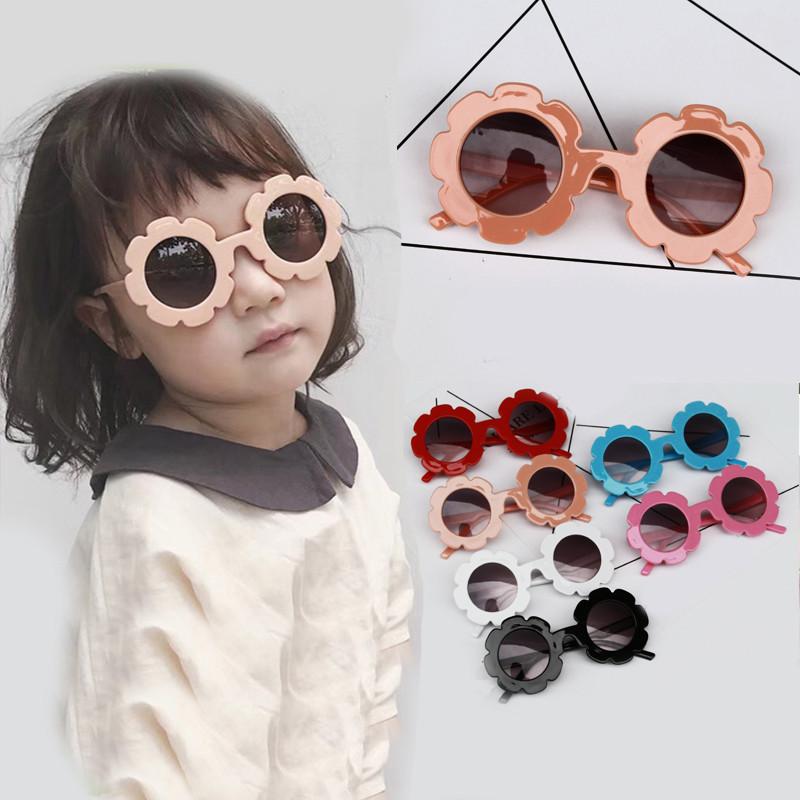 2019 Nouveau Style Coréen Enfants Lunettes De Soleil Enfants Garçons Filles Ronde Fleur Lunettes Fleurs Cadre Sport Nouveauté Jouets Outwear zvGK
