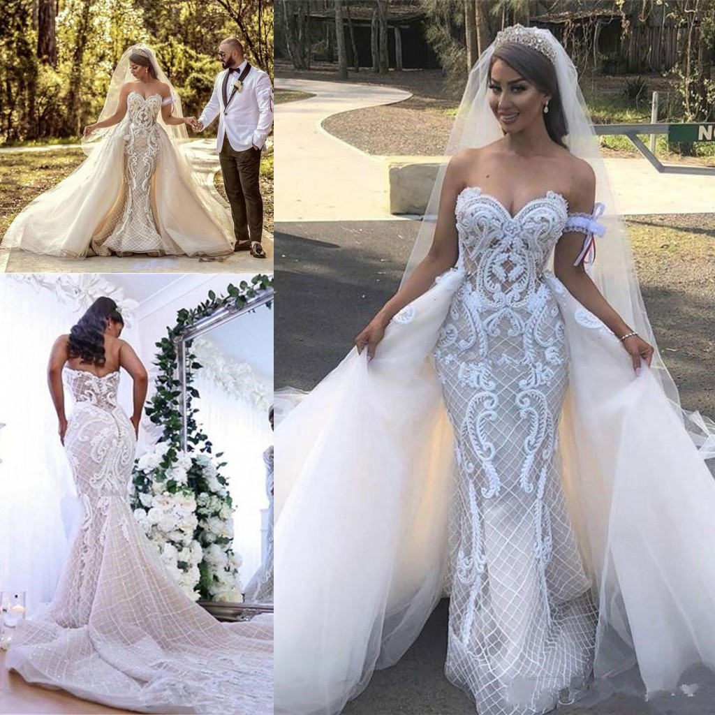 

Sexy Mermaid Wedding Dresses with Detachable Train 2020 Modern 3D Lace Floral Arabic Dubai Garden Country Outside Bride Dress Wear, Black