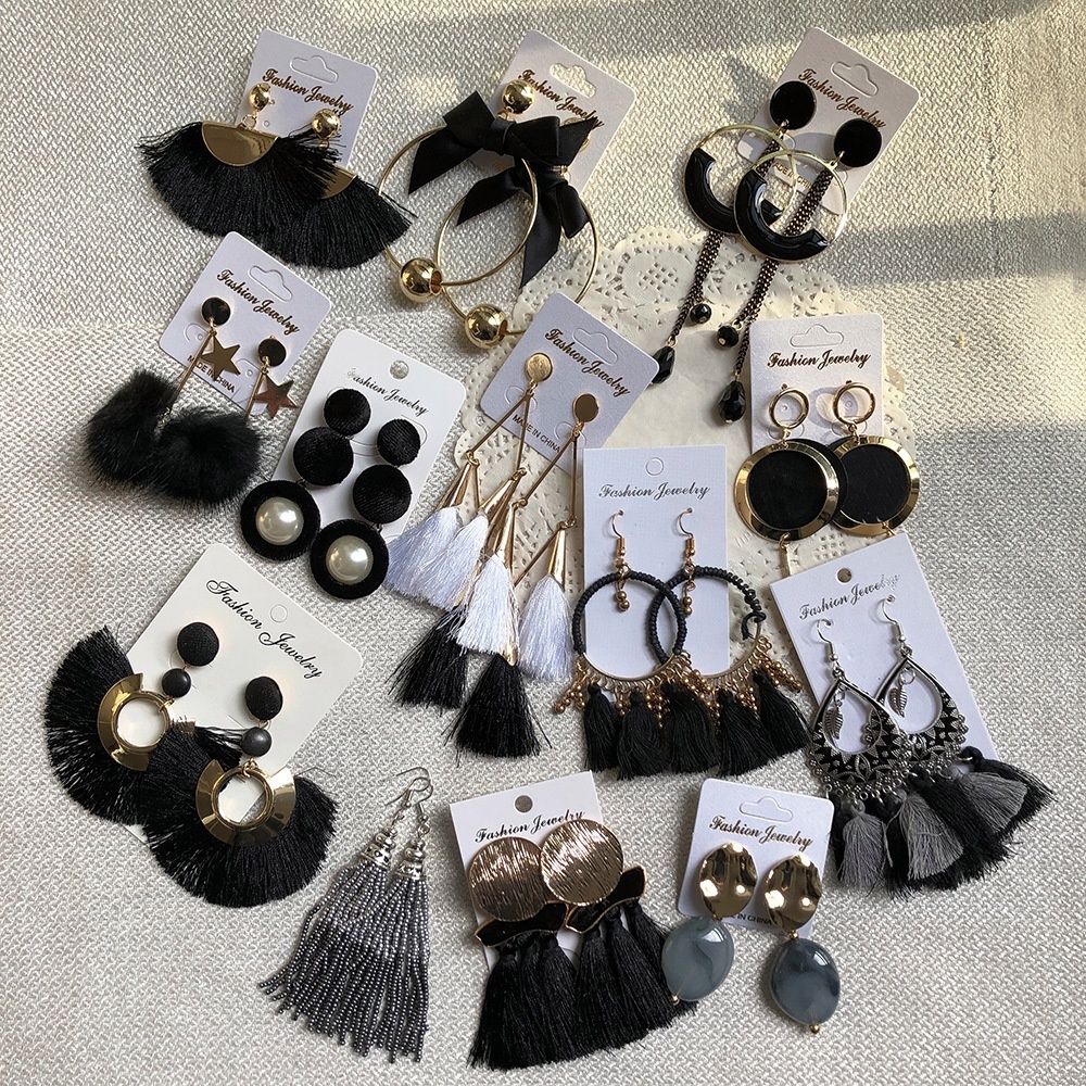 

Earrings versatile earrings women's various mixed batch cotton tassels black earrings Yiwu Accessories