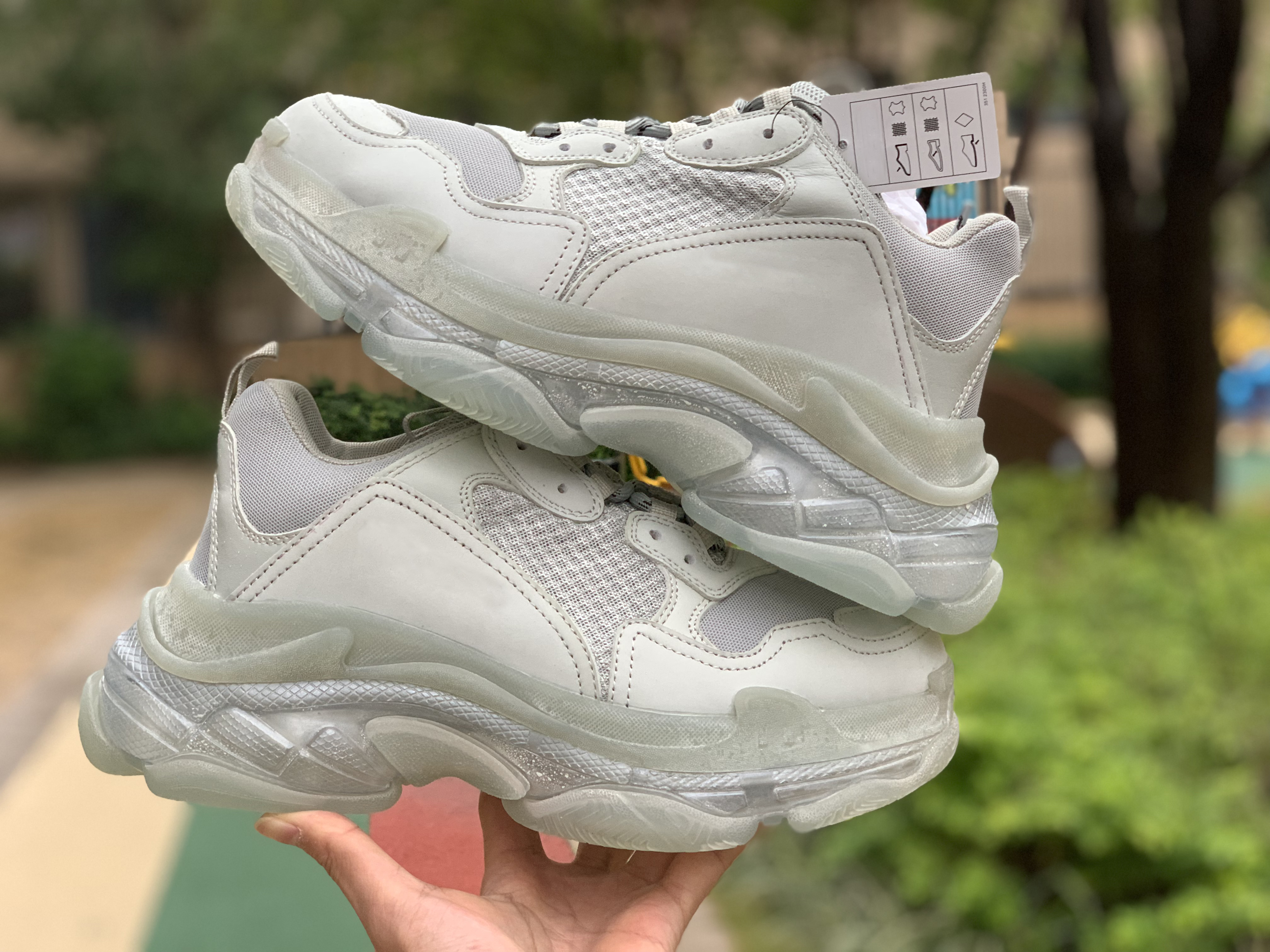 

Grey Triple S Clear Sole Sneaker Men Women Designer Casual Shoes Low Top Lace-Up Retro Sneaker Luxury Leather Suede Flat White Casual Shoes, As the pic show