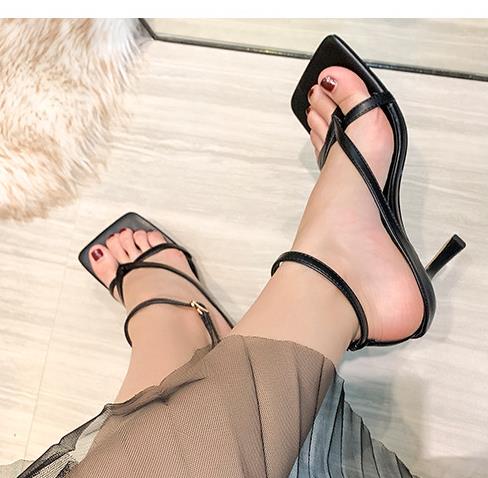 

fashion squared toe V strap high heels designer sandals size 34 To 40 tradingbear, Extra caron;not shoes