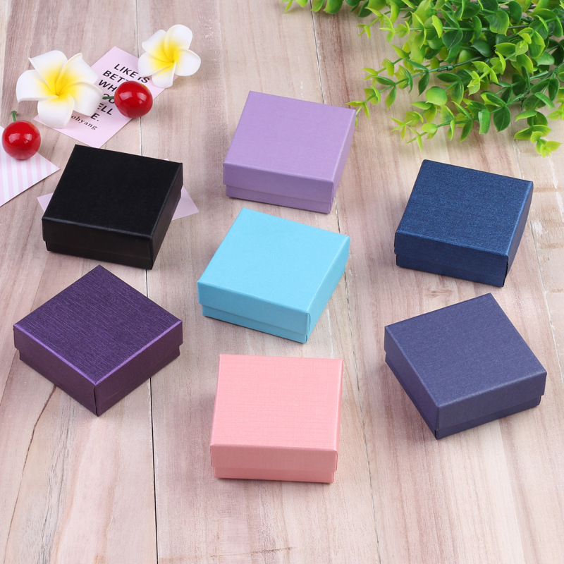 

[DDisplay]7*7*3cm Lennie Pattern Jewelry Packing Box Birthday Gift Necklace Case Earring Studs Storage Box Rings Box Brooch Jewelry Display