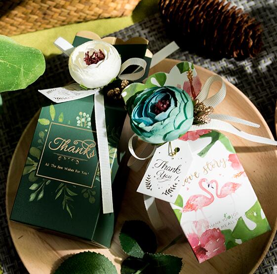 

50 x Green Leaves Pink Flamingos Vase Style Wedding Favors Candy Boxes Bomboniera Party Supplies Chocolate Gift Box Bomboniera