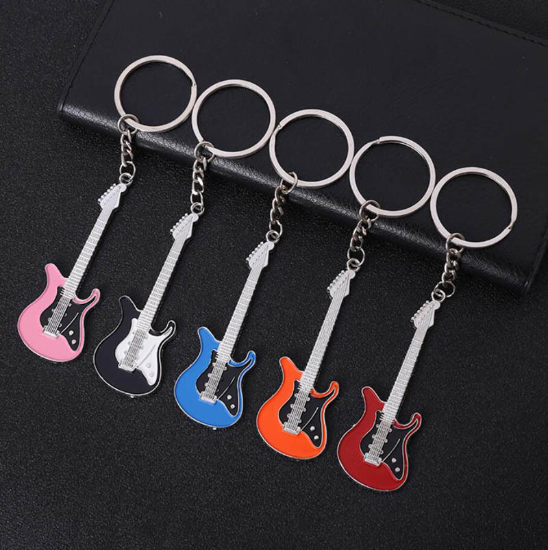 

New Design Classic Guitar Keychain Car Key Chain Key Ring Musical Instruments Silver Pendant For Man Women Gift Wholesale