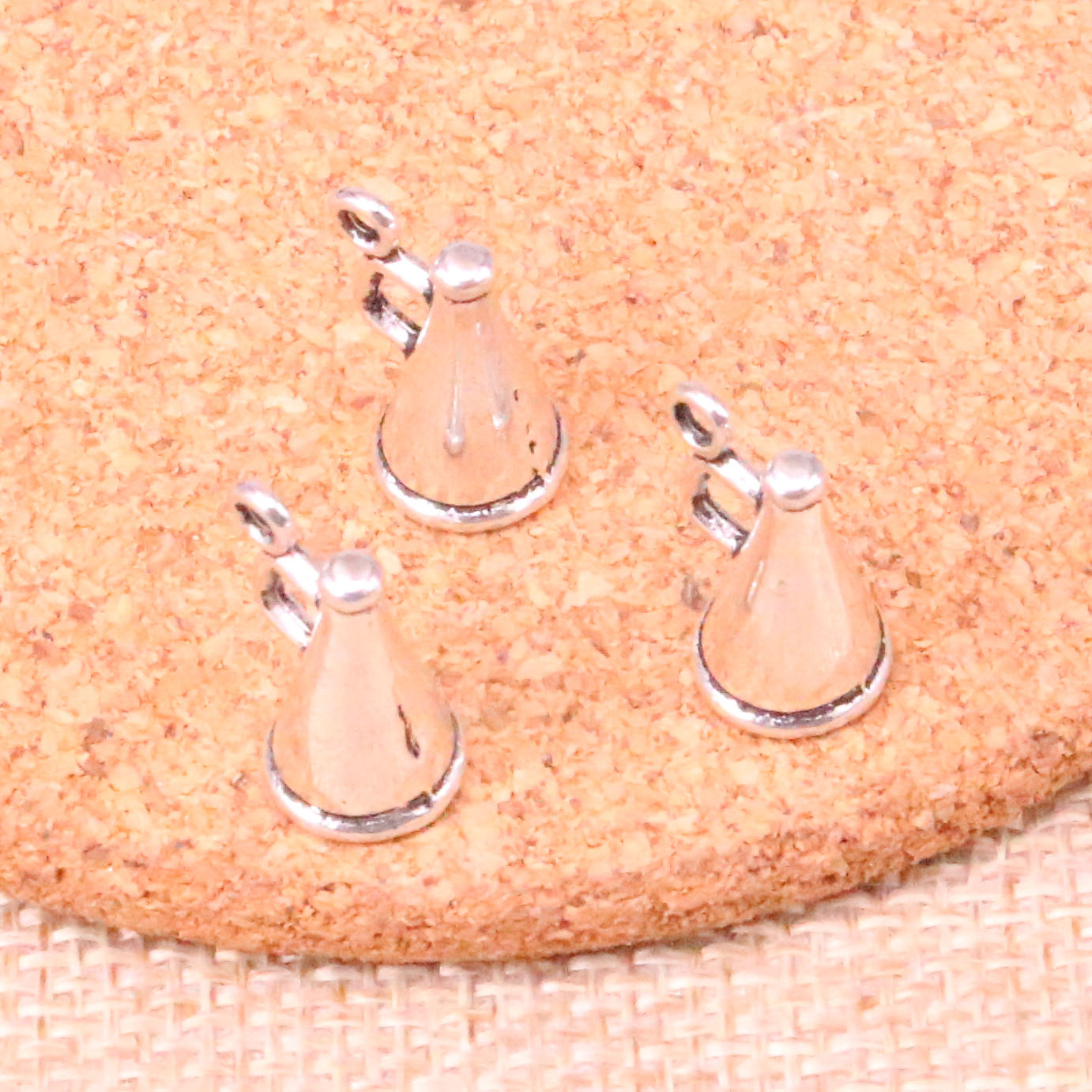 

120pcs Charms loudspeaker megaphone cheerleading 15*9*9mm Antique Making pendant fit,Vintage Tibetan Silver,DIY Handmade Jewelry, Bronze;silver
